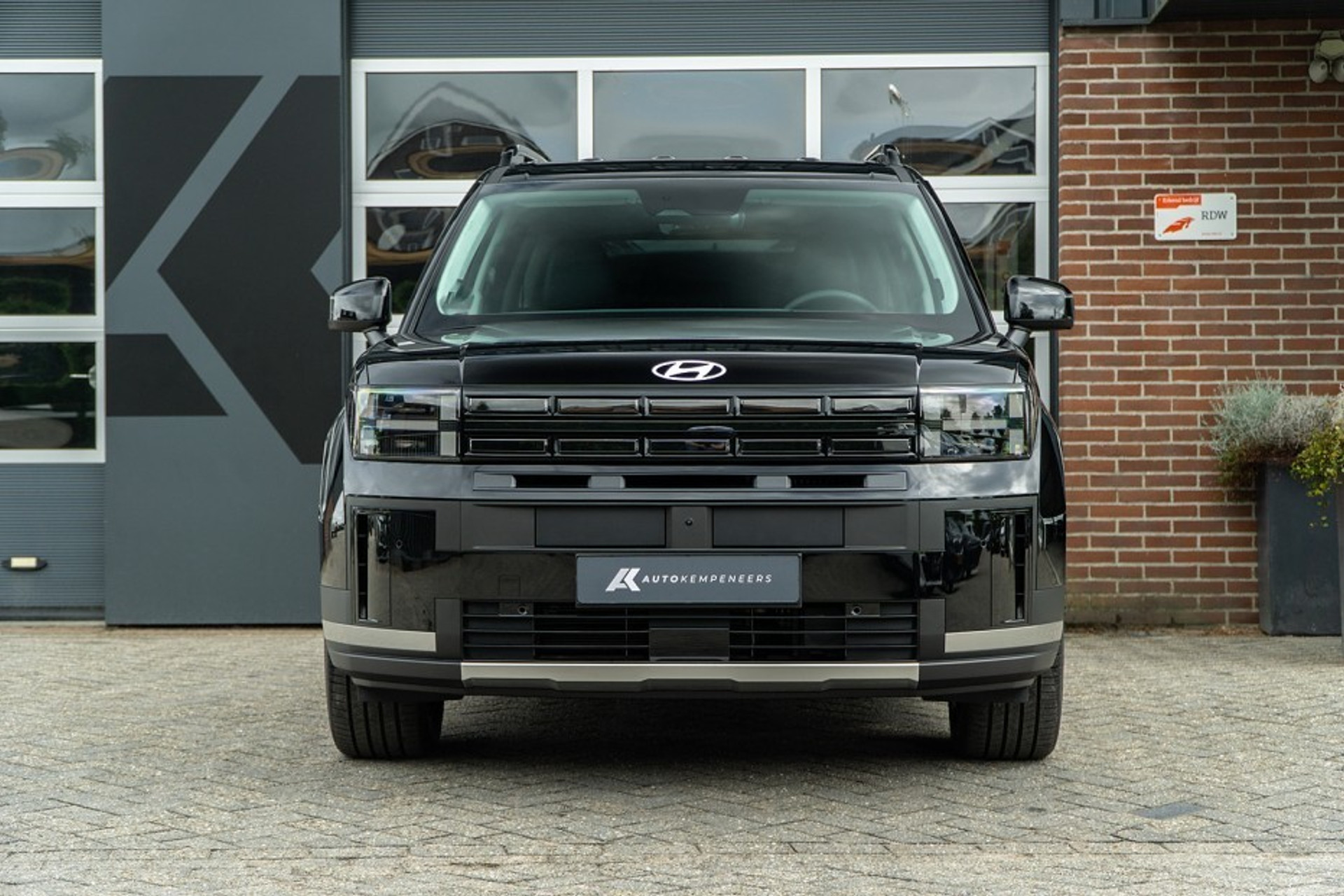 45331667-3.jpg