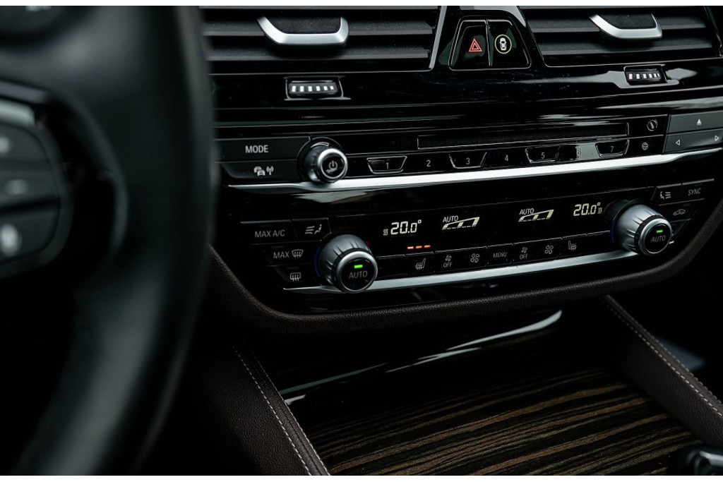 56193343-19.jpg